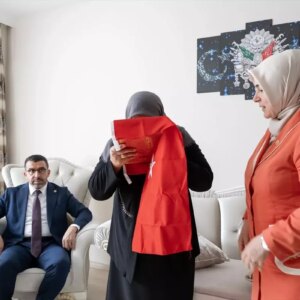 cumhurbaskani erdoganin terorsuz turkiye mektubu karsta sehit annesine ulasti WeSPry29