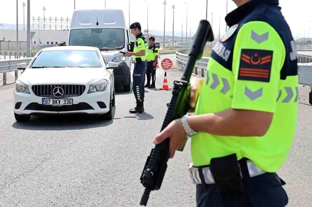 aksarayda jandarma trafik denetimleri suruyor pSP3kwB5