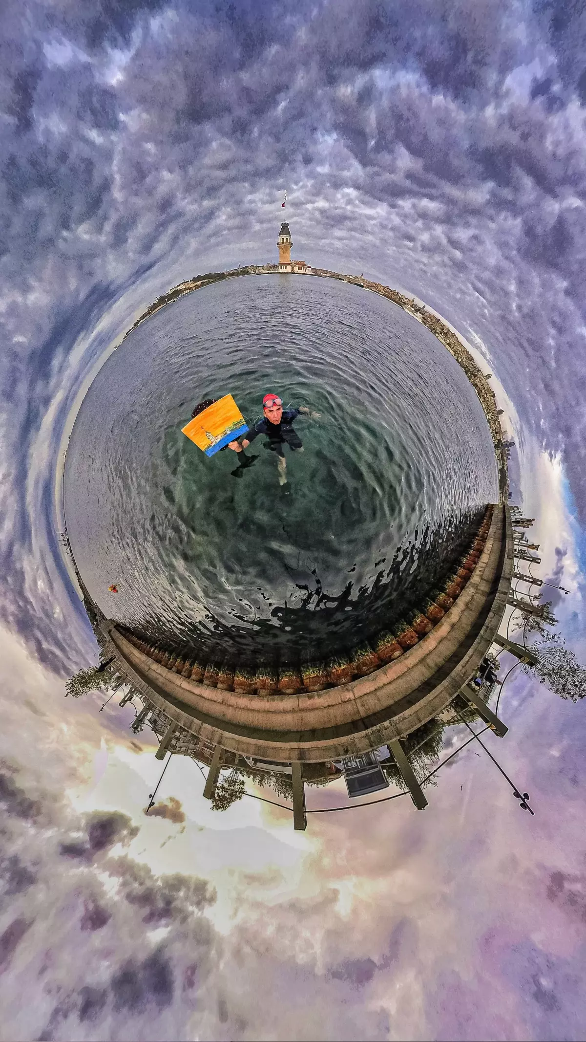 sanatci genco gulan yagli boya tablosu ile kiz kulesine yuzdu 4jV4A3bt