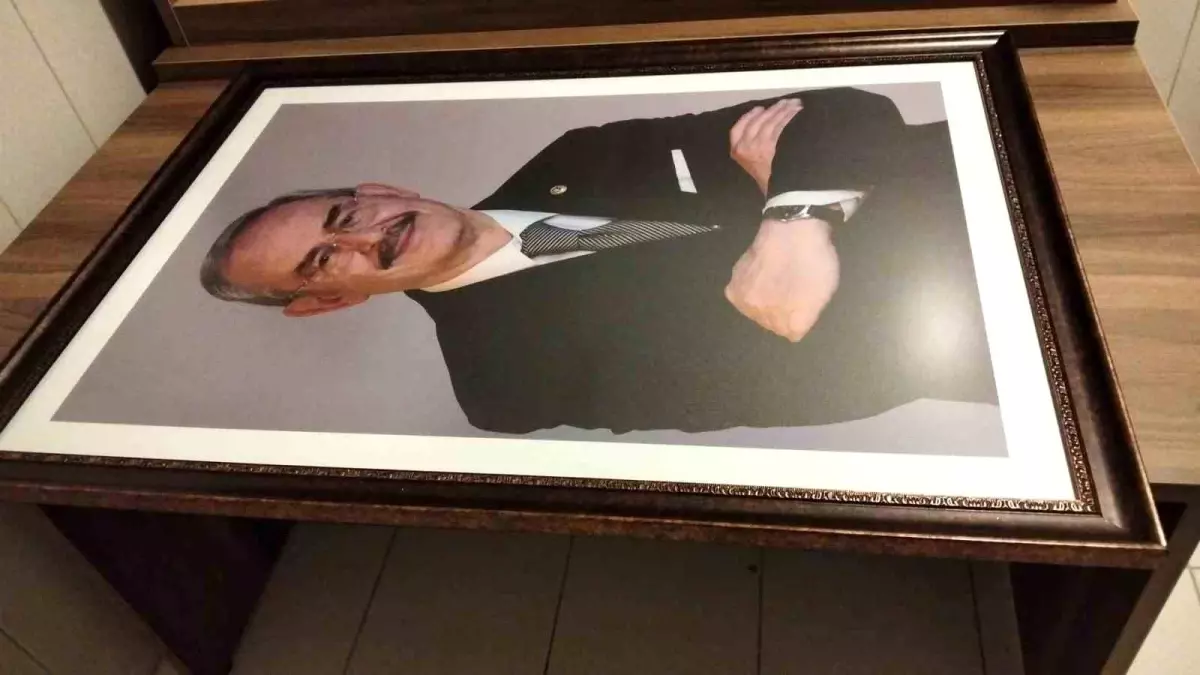 yilmaz buyukersenin portre fotograflari depolara kaldirildi ZDZqP1Oh.jpg