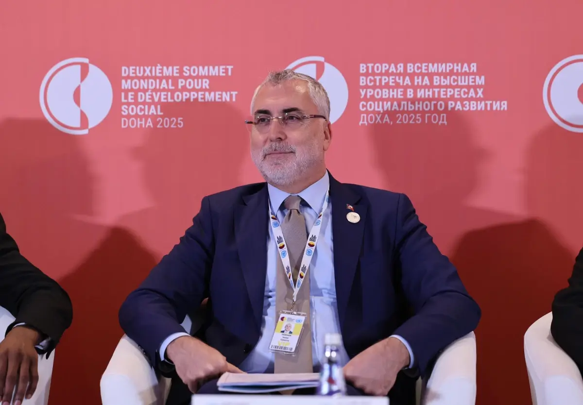 bakan isikhan kuresel sosyal adalet koalisyonu forumuna katildi RutAbkHx.jpg