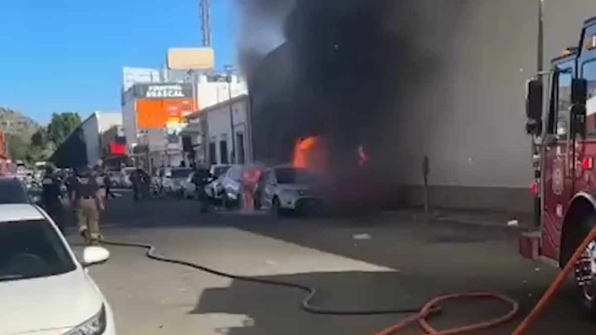 meksikada supermarkette patlama 23 olu 11 yarali RCgy4UB6.jpg