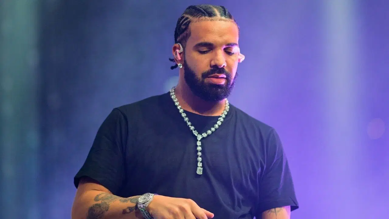 Drake, Müzik Tarihinde Bir İlke İmza Attı: Aynı Anda 3 Albüm Yayınladı ve Rekor Kırdı!